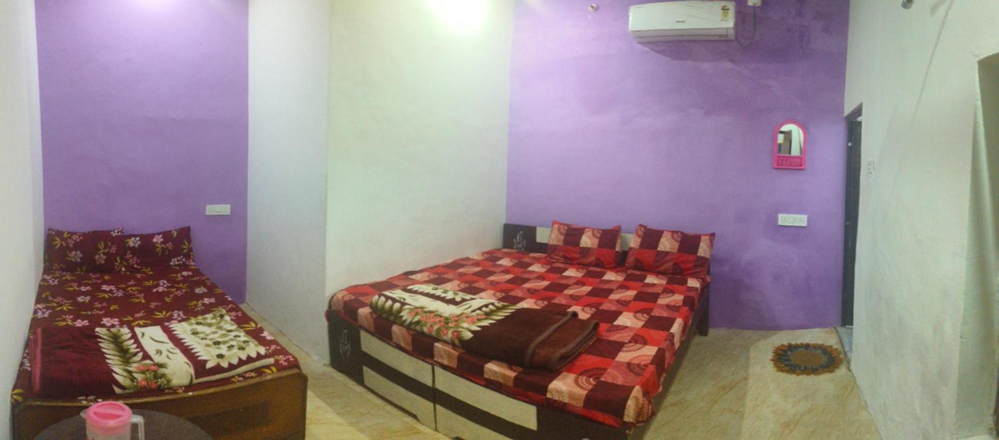 Jay Shree Radhey Home Stay Mathura Exterior photo